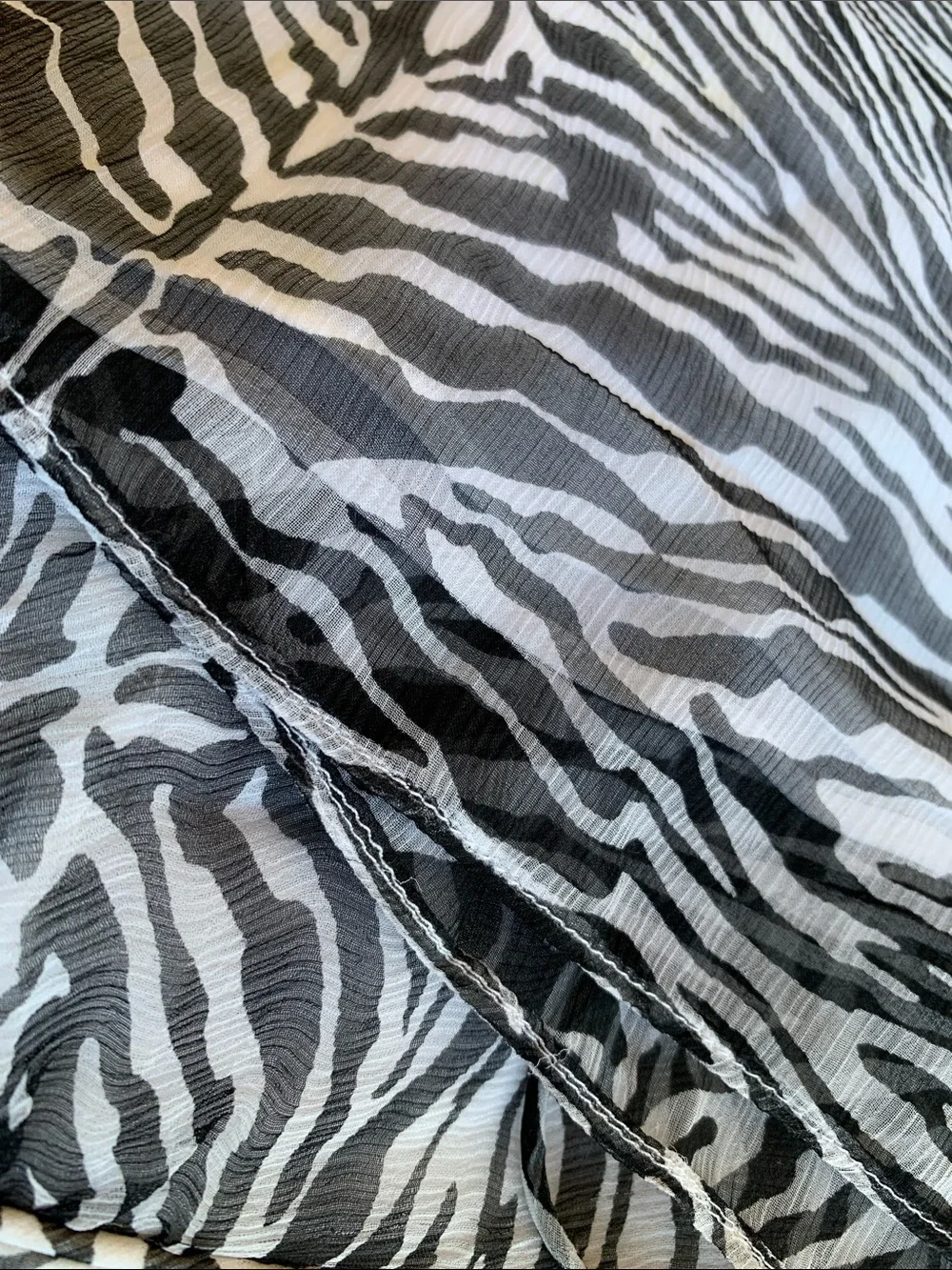 J CREW ANIMAL PRINTED 100% SILK New With Tags Zebra crinkle surplus crossover 6